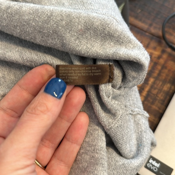 The Limited Boatneck Button Detail 3/4 sleeve sweater- EUC - Picture 6 of 6